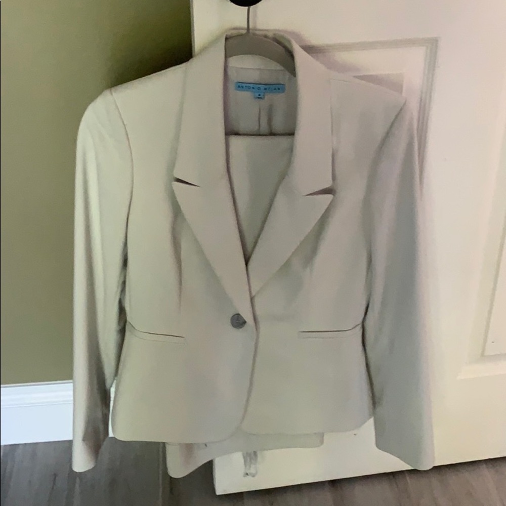 Business Pant Suit.